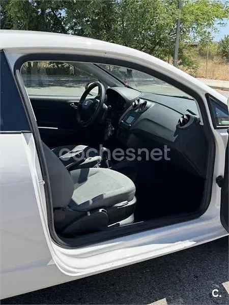Usado Seat Ibiza SC Ecomotive 75 CV (55 kW) 2016 Blanco Utilitario