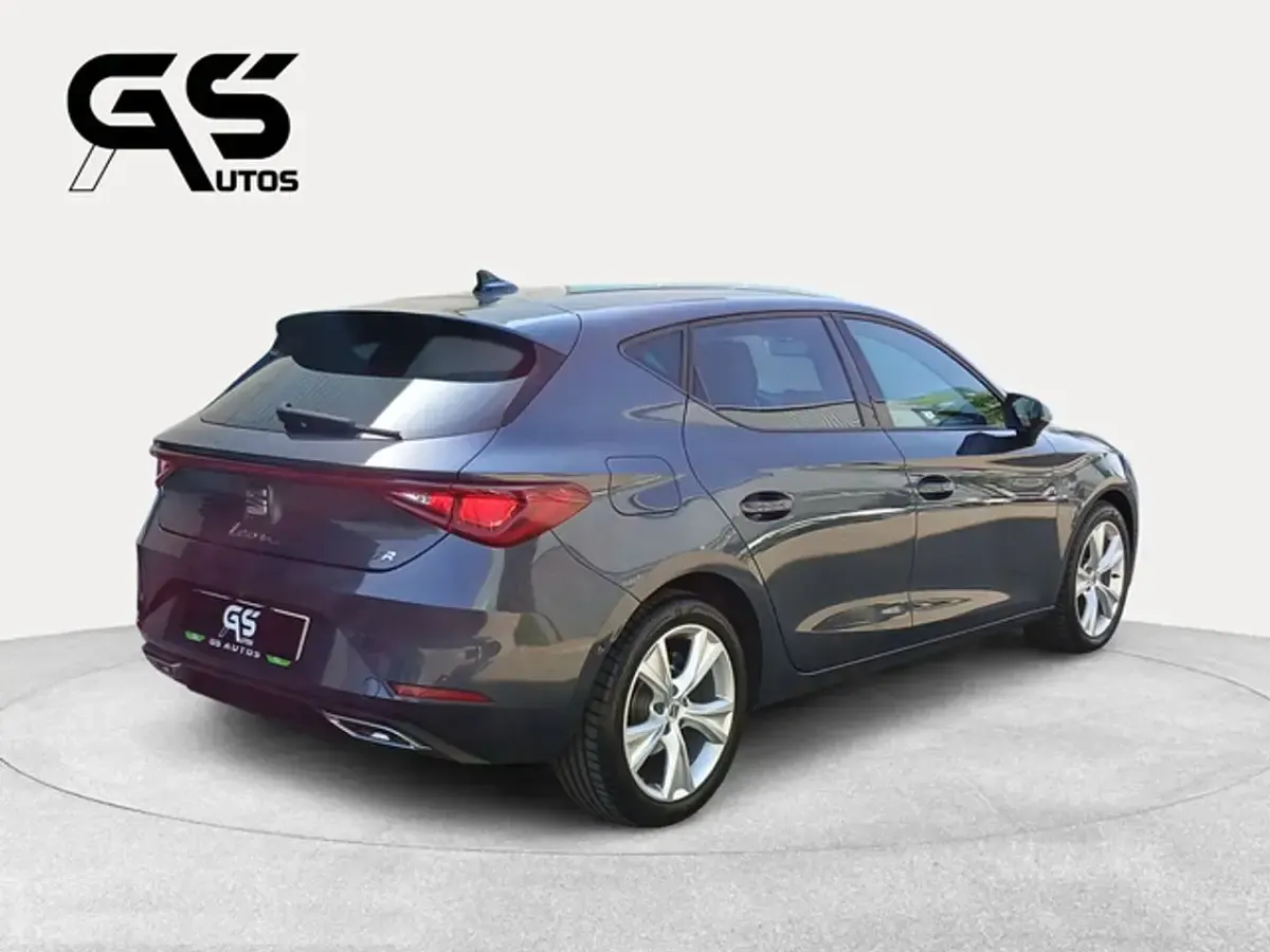 Usado Seat Leon FR 116 CV (85 kW) 2025 Gris
