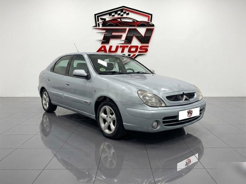 Usado Citroën Xsara 110 CV (80 kW) 2004 Gris / plata Berlina