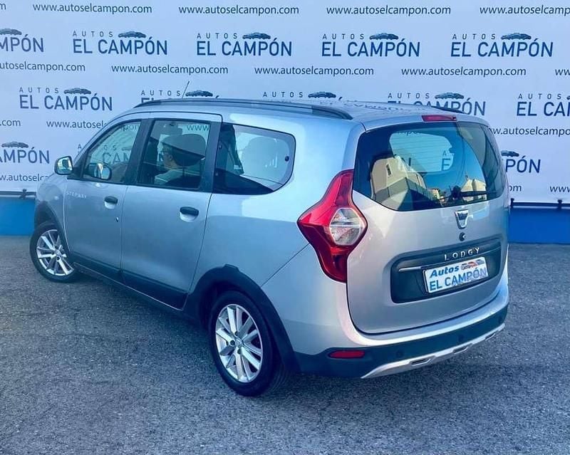 Usado Dacia Lodgy Stepway 116 CV (85 kW) 2020 Gris / plata Monovolumen