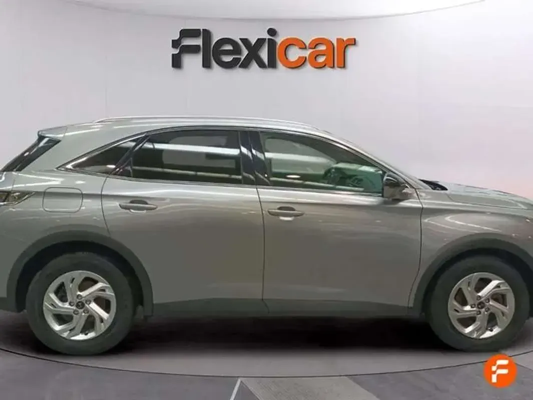 Usado DS Automobiles DS7 Crossback Be Chic 129 CV (94 kW) 2019 Gris SUV