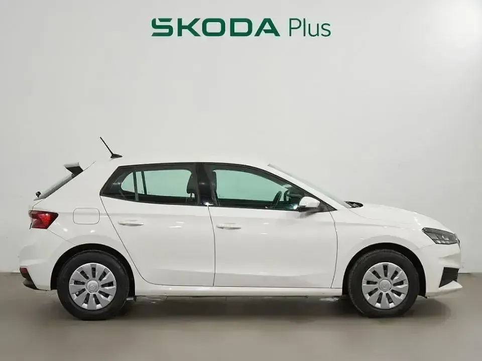 Usado Skoda Fabia Active 80 CV (58 kW) 2022 Blanco Utilitario