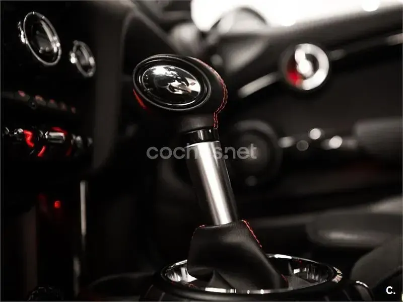 Usado Mini Cooper SD 170 CV (125 kW) 2017 Negro Utilitario