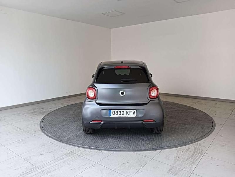 Usado Smart ForFour Passion 90 CV (66 kW) 2017 Gris Utilitario