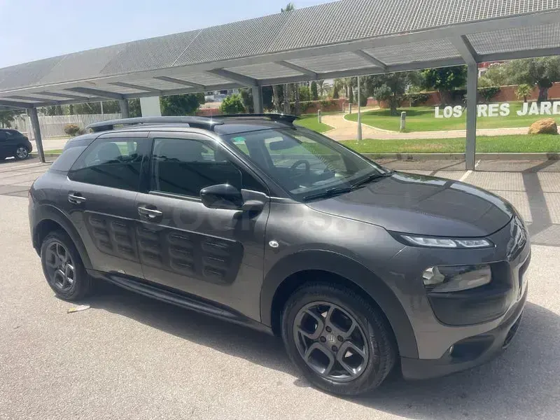 Usado Citroën C4 Business Class 99 CV (72 kW) 2018 Gris / plata Berlina