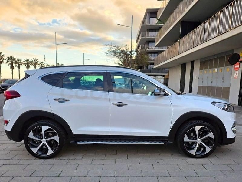 Usado Hyundai Tucson Style 184 CV (135 kW) 2016 Blanco SUV