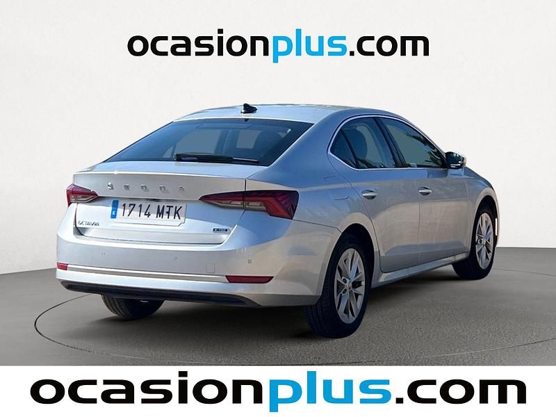 Usado Skoda Octavia Selection 110 HP (80 kW) 2024 Cinzento Sedan