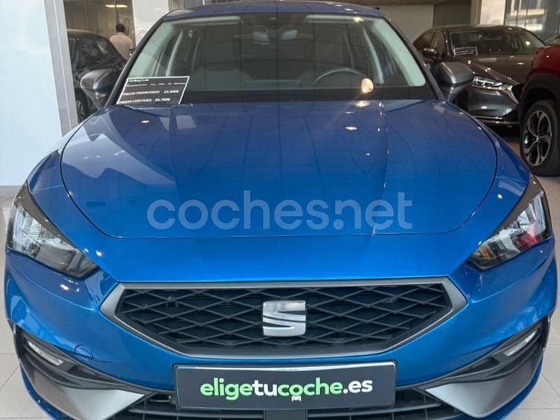 Azul Usado 2024 Seat Leon FR Berlina | 24.990 € (Precio justo) - Imagen 1/4