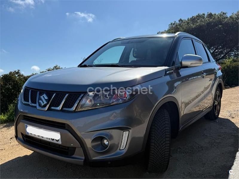 Usado Suzuki Vitara 140 CV (102 kW) 2017 Gris / plata SUV