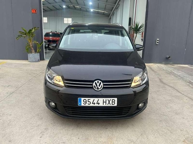 Usado VW Touran Edition 105 CV (77 kW) 2014 Negro Monovolumen
