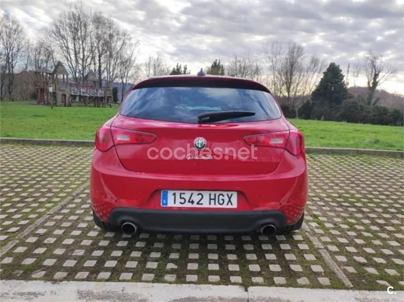 Usado Alfa Romeo Giulietta Quadrifoglio Verde 235 CV (172 kW) 2011 Rojo Berlina