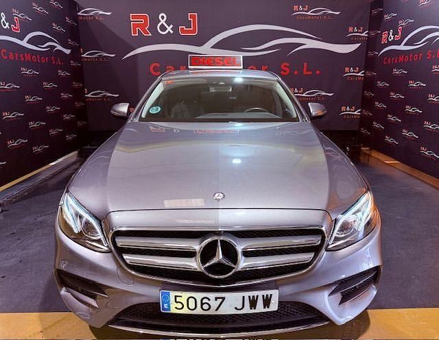 Usado Mercedes E220 194 CV (142 kW) 2017 Gris Berlina