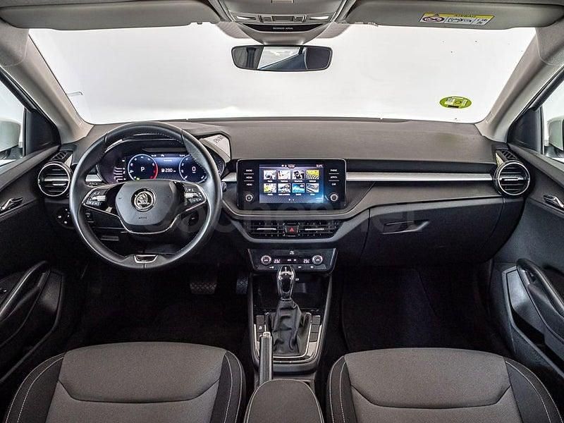 Usado Skoda Fabia 110 CV (80 kW) 2022 Blanco Utilitario