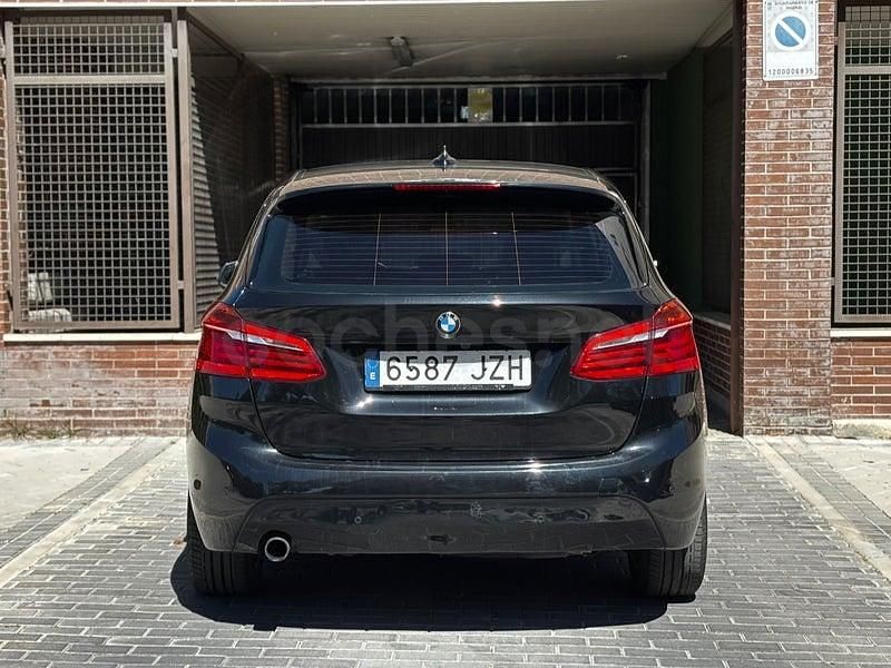 Usado BMW 225 Active Tourer iPerformance 224 CV (164 kW) 2017 Negro Monovolumen