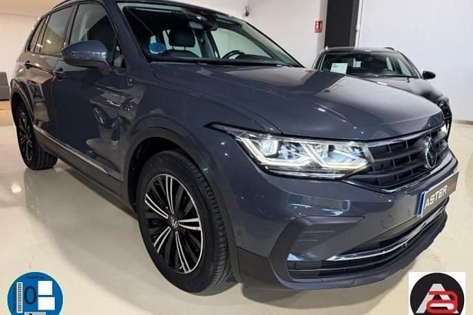 Usado VW Tiguan Life 245 CV (180 kW) 2021 Gris / plata SUV