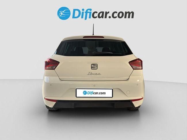 Usado Seat Ibiza Style 110 CV (80 kW) 2022 Blanco Utilitario