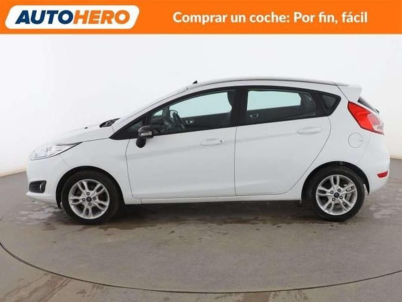 Usado Ford Fiesta Trend 101 CV (74 kW) 2015 Blanco Utilitario