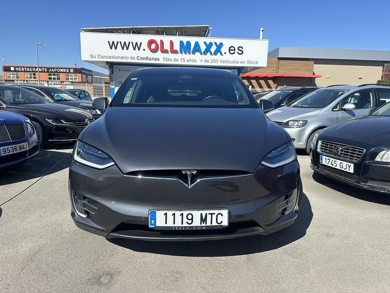 Usado Tesla Model X 386 kW (525 CV) 2018 Gris metalico SUV