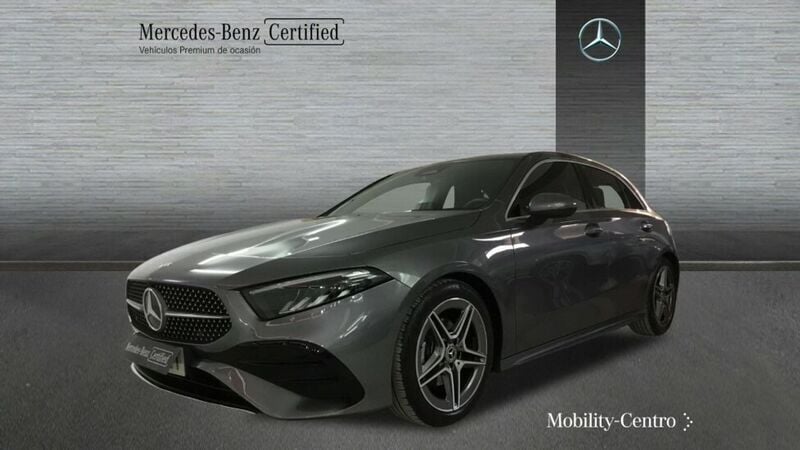 Gris Usado 2024 Mercedes A180 Utilitario | 32.900 € (Un poco caro) - Imagen 1/4