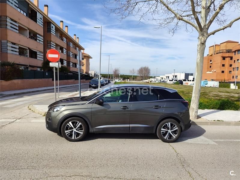 Usado Peugeot 3008 GT-line 130 CV (95 kW) 2019 Gris / plata SUV