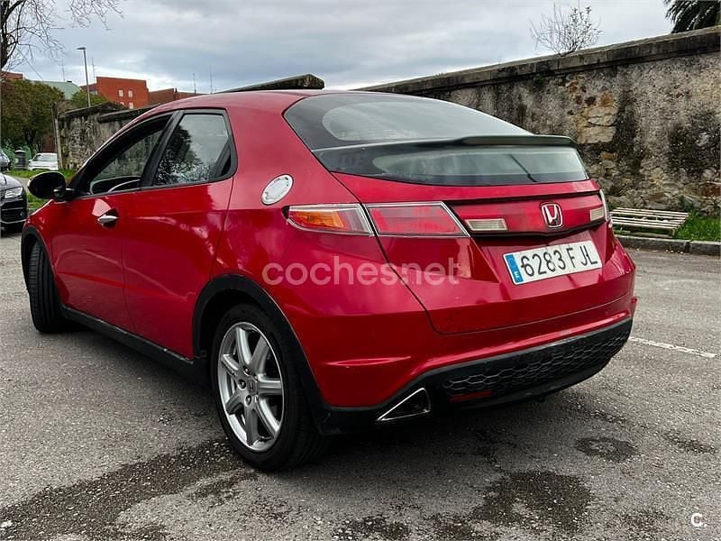 Rojo Usado 2006 Honda Civic Sport Berlina | 3500 € (Buen precio) - Imagen 1/4