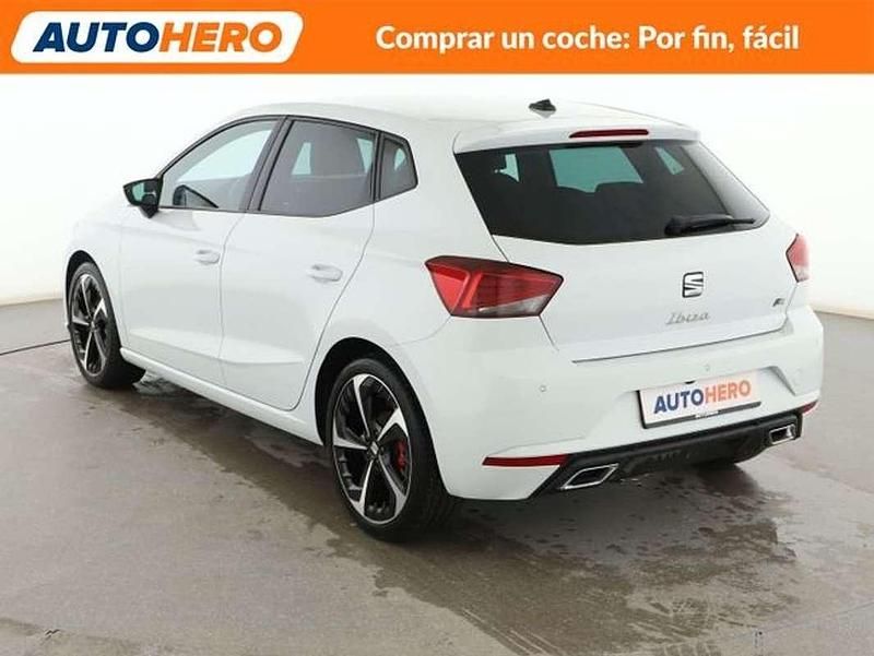 Usado Seat Ibiza FR 150 CV (110 kW) 2021 Blanco Utilitario