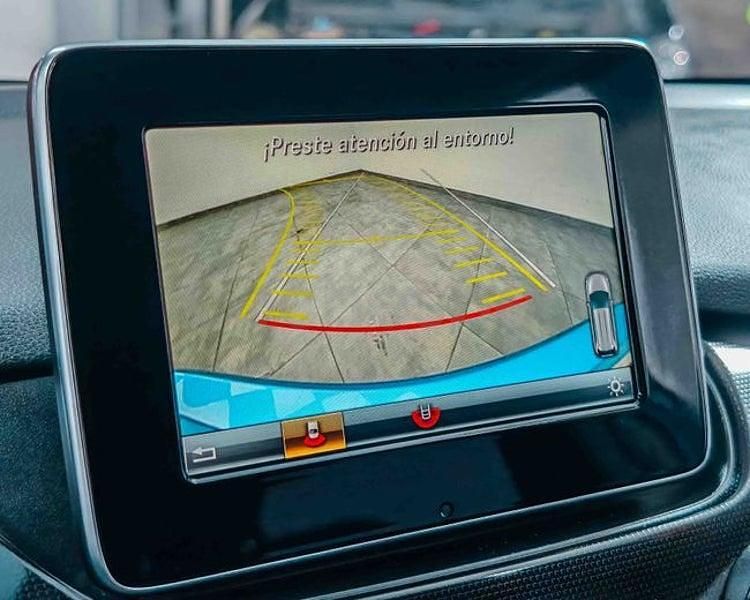 Usado Mercedes B180 109 CV (80 kW) 2016 Azul Monovolumen