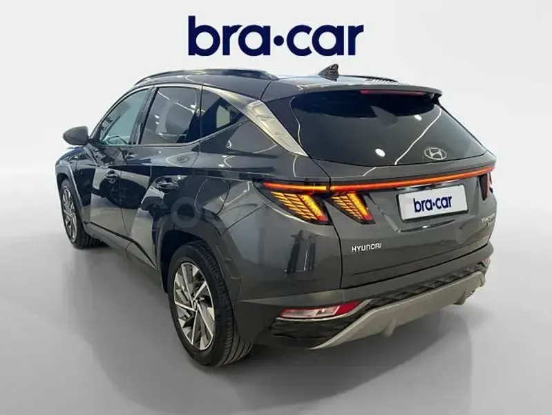 Usado Hyundai Tucson 136 CV (100 kW) 2022 Gris / plata SUV