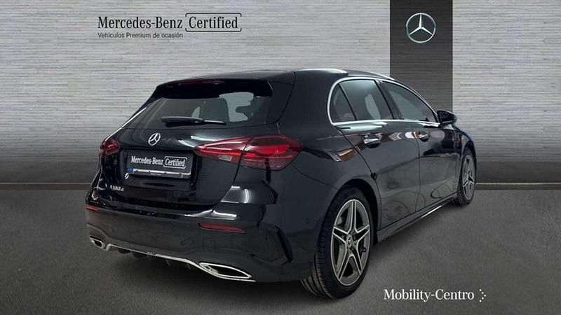Usado Mercedes A180 109 CV (80 kW) 2024 Negro Utilitario