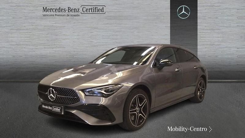 Usado Mercedes CLA250 163 CV (119 kW) 2025 Gris montaña Berlina