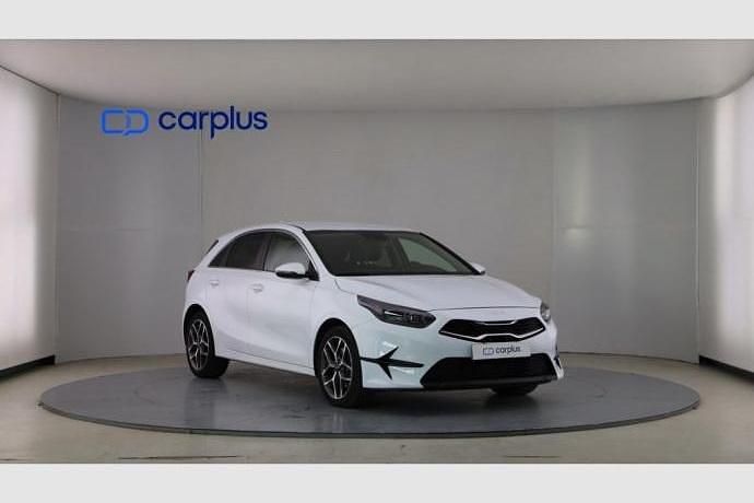 Usado Kia Ceed 101 CV (74 kW) 2024 Blanco Utilitario