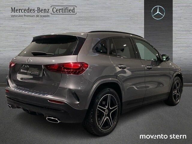 Usado Mercedes GLA200 AMG line 150 CV (110 kW) 2025 Gris SUV