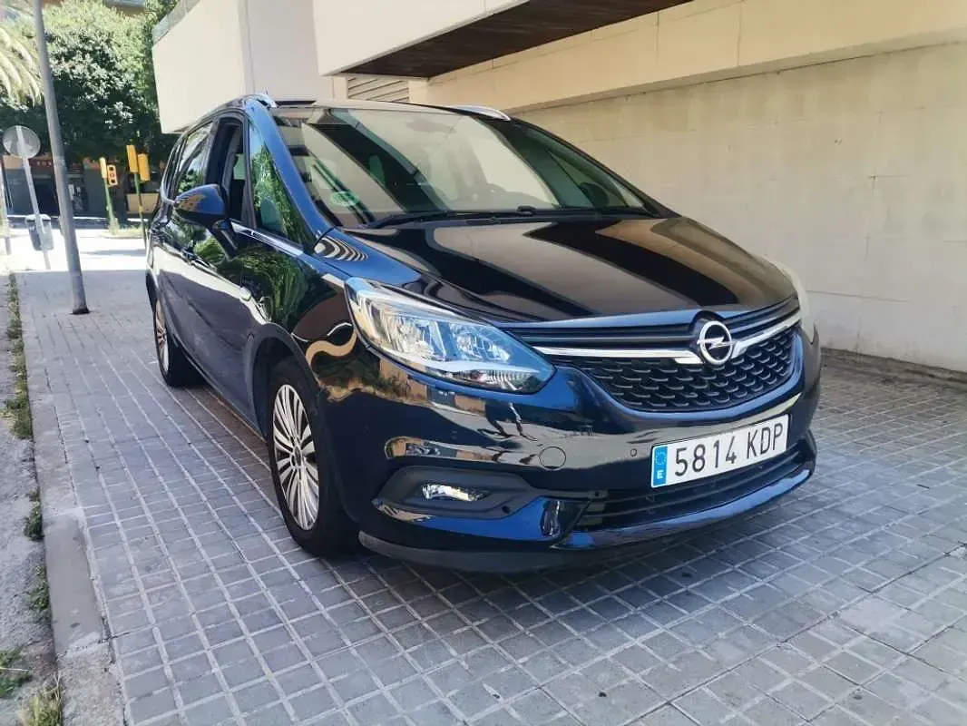 Usado Opel Zafira Tourer Edition 120 CV (88 kW) 2017 Azul Monovolumen