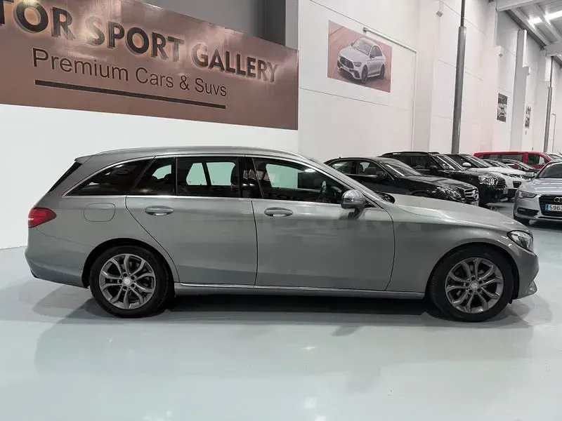 Usado Mercedes C220 Avantgarde 170 CV (125 kW) 2015 Gris / plata Familiar