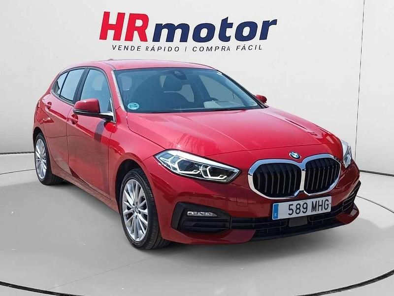 Rojo Usado 2023 BMW 118 Performance Utilitario | 19.990 € (Super precio) - Imagen 1/4