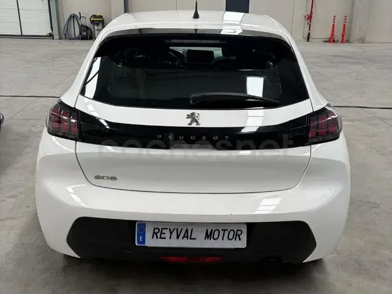 Usado Peugeot 208 Active 100 CV (73 kW) 2022 Blanco Utilitario