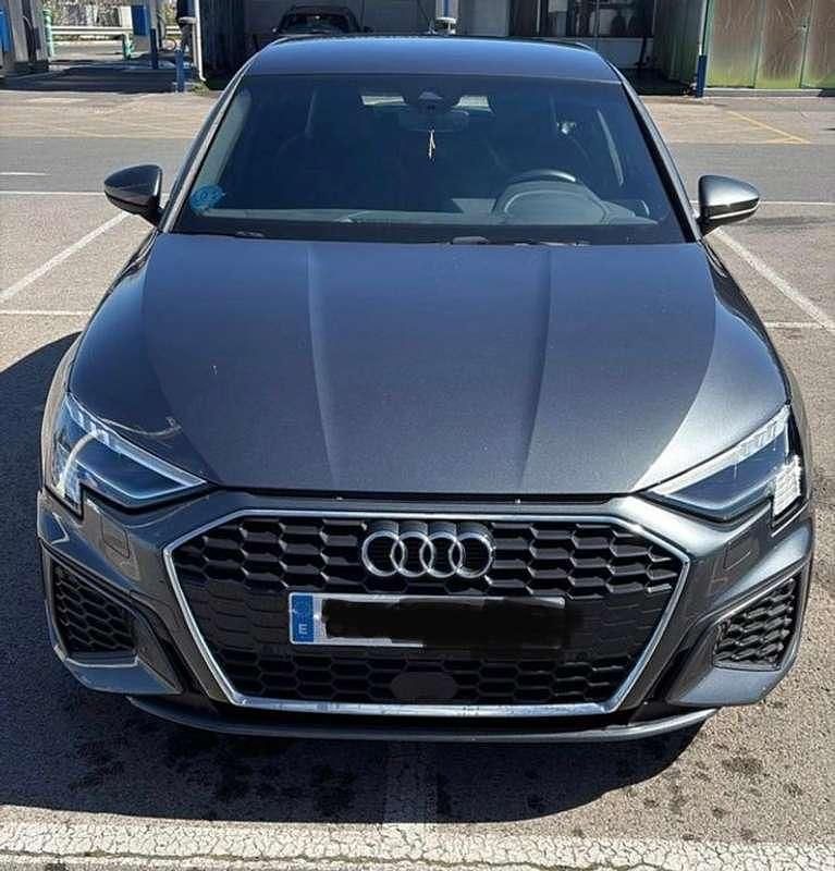 Usado Audi A3 Sportback e-tron S-Line 272 CV (200 kW) 2024 Gris Utilitario