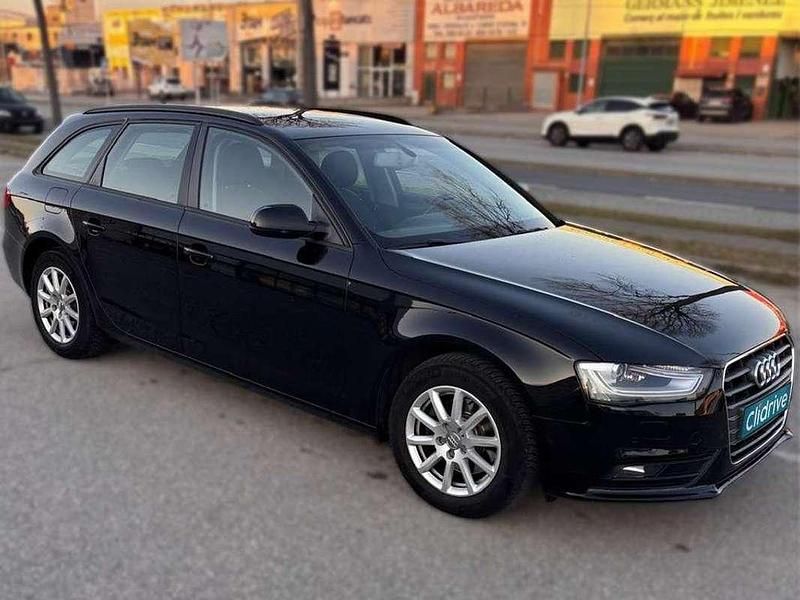 Usado Audi A4 Premium 150 CV (110 kW) 2013 Negro Familiar