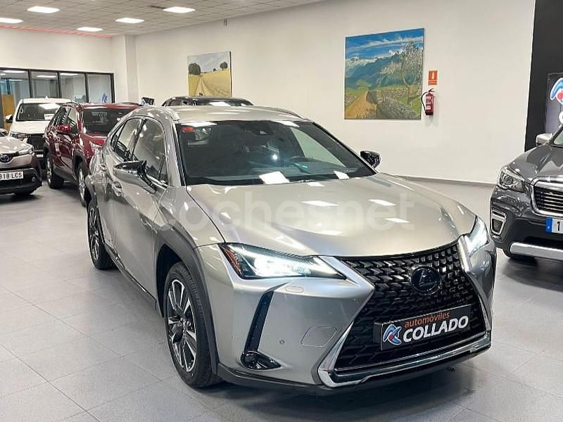 Usado Lexus UX 184 CV (135 kW) 2021 Gris / plata SUV