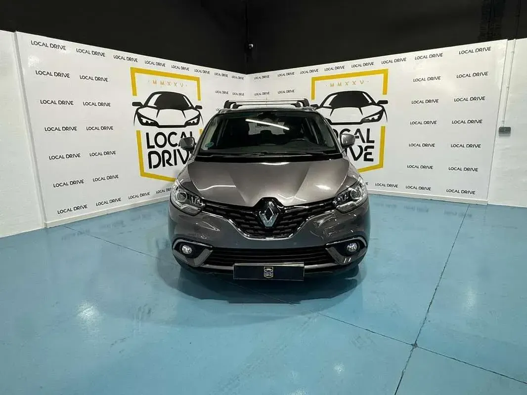 Usado Renault Scénic Bose Edition 129 CV (94 kW) 2017 Gris Monovolumen