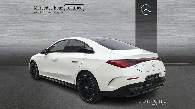 Usado Mercedes CLA250 15 CV (11 kW) 2025 Blanco Berlina