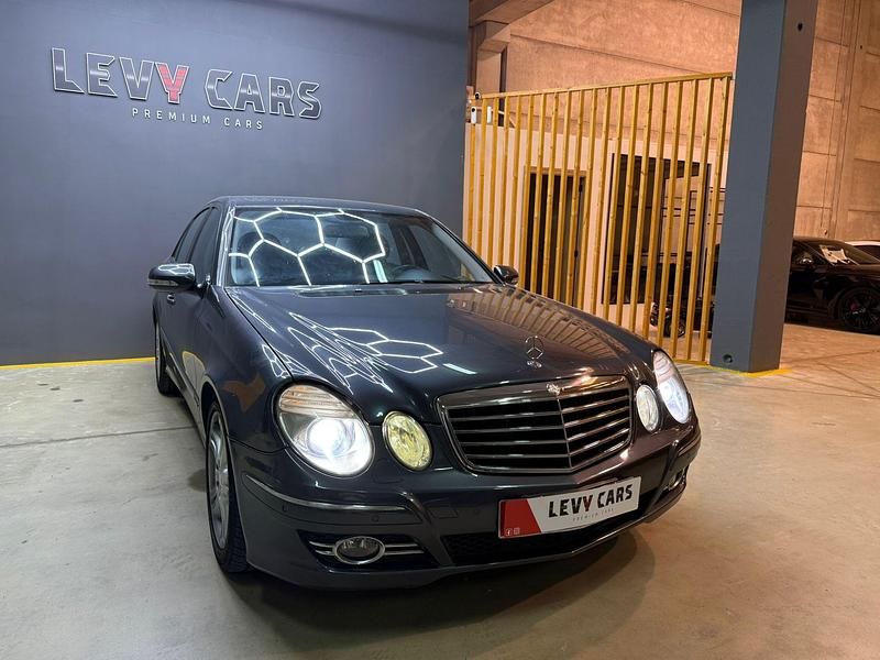 Azul Usado 2009 Mercedes E300 Avantgarde Berlina | 11.900 € - Imagen 1/4