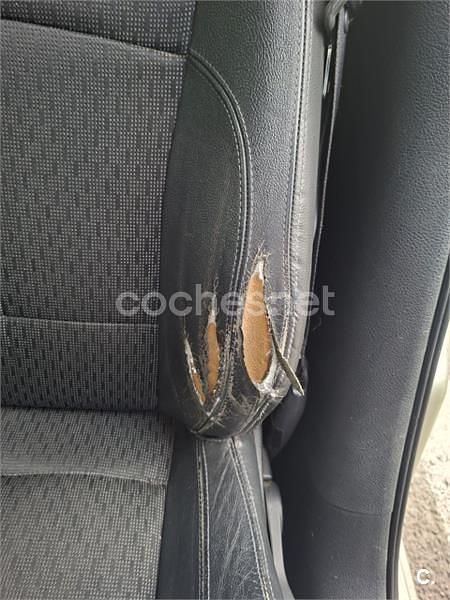 Usado Renault Laguna III Dynamique 130 CV (95 kW) 2007 Verde Berlina