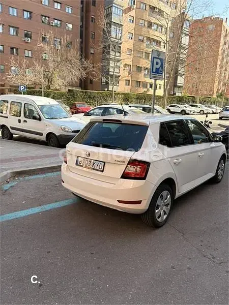 Usado Skoda Fabia Ambition 75 CV (55 kW) 2019 Blanco Utilitario