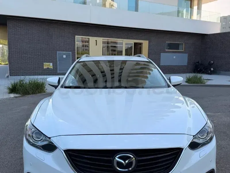 Usado Mazda 6 Comfort 150 CV (110 kW) 2013 Blanco Familiar