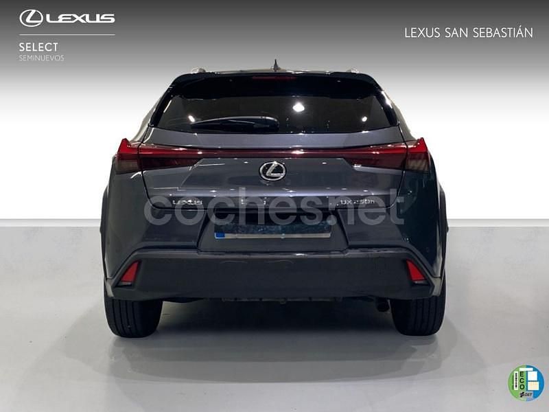 Usado Lexus UX 199 CV (146 kW) 2025 Gris / plata SUV
