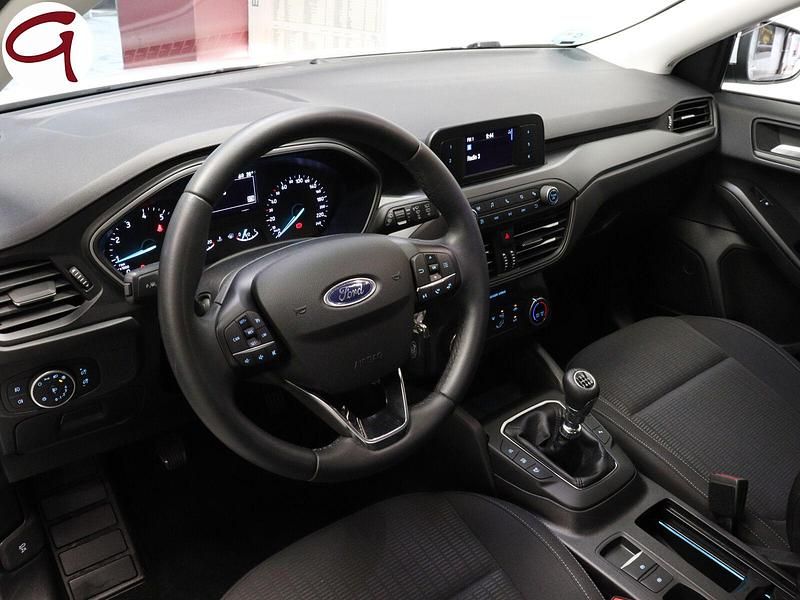 Usado Ford Focus Trend 101 CV (74 kW) 2020 Blanco Berlina