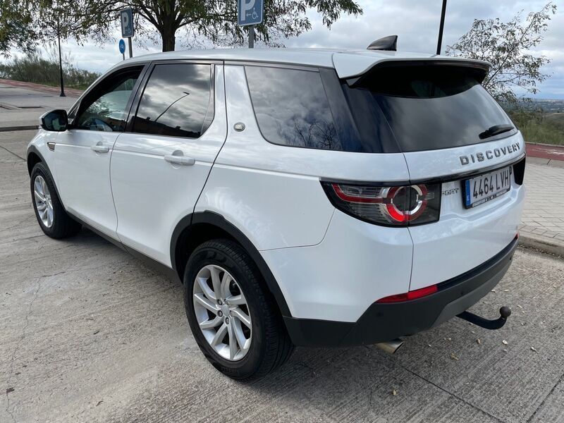 Usado Land Rover Discovery Sport HSE Luxury 180 CV (132 kW) 2016 Blanco SUV