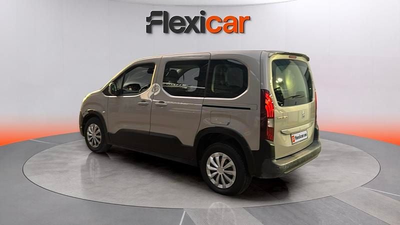 Usado Peugeot Rifter Active 102 CV (75 kW) 2021 Beige Monovolumen