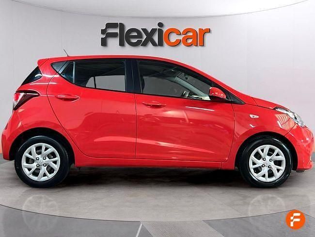 Usado Hyundai i10 67 CV (49 kW) 2020 Rojo Utilitario